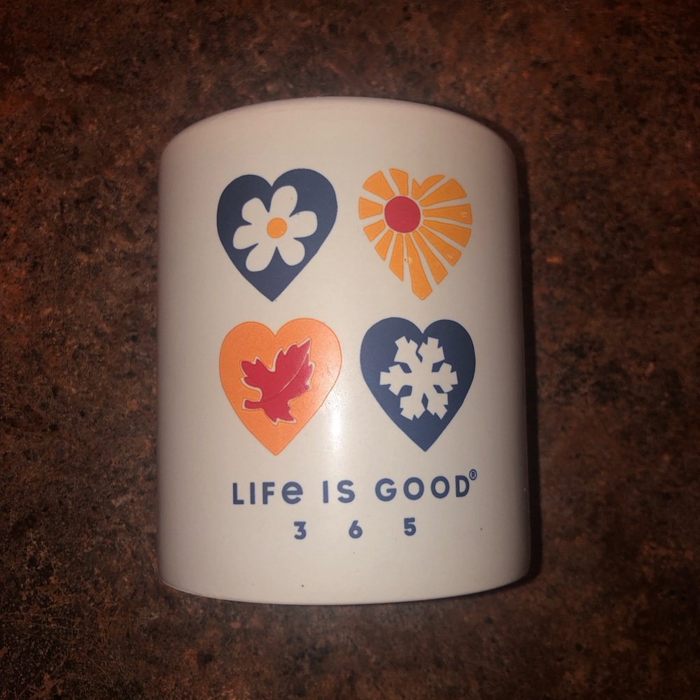 New! Fantastic “Life is Good” soy candle in Cinnamon Cloves and Orange scent.